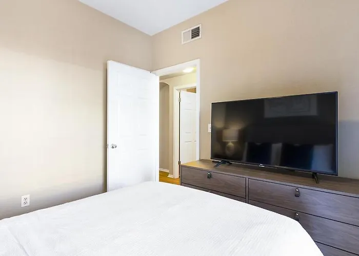 Landing - Modern With Amazing Amenities Chandler