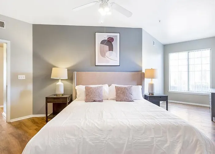 Landing - Modern With Amazing Amenities Chandler