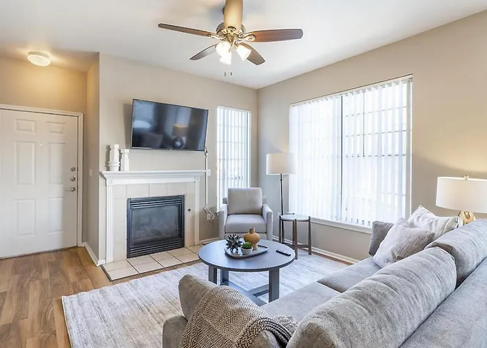 Apartment Landing - Modern With Amazing Amenities Chandler